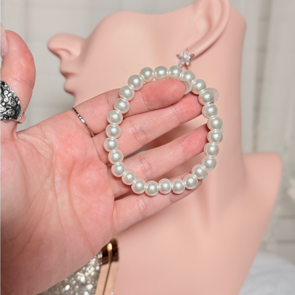 ⚜️ Elegant Faux Pearl Stretch Bracelet 💫